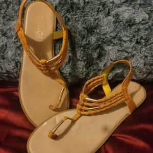 Thong sandals